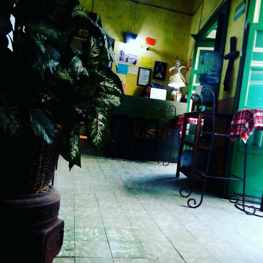 Arlequin Hostal *